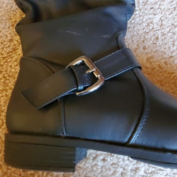 Womens black boots - Picture 2 of 8